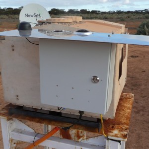 The Desert Fireball Network observatory at Mundrabilla